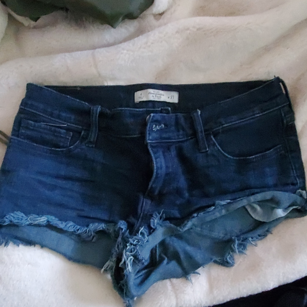 Abercrombie and fitch short